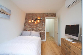 MODERN bedroom in London !!